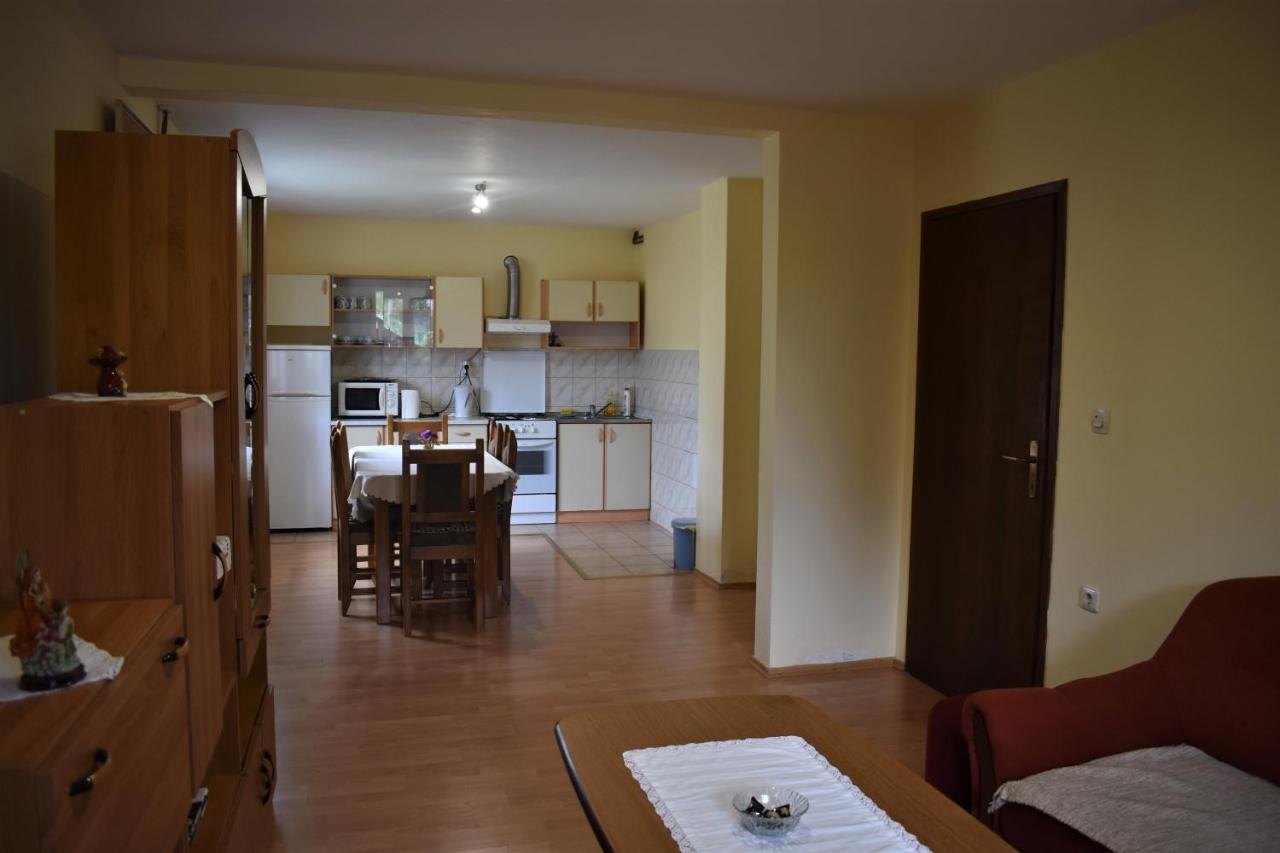 Apartments Sabljak Rakovica Exteriér fotografie