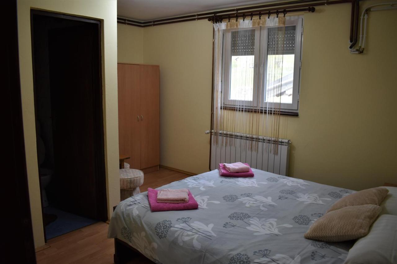 Apartments Sabljak Rakovica Exteriér fotografie